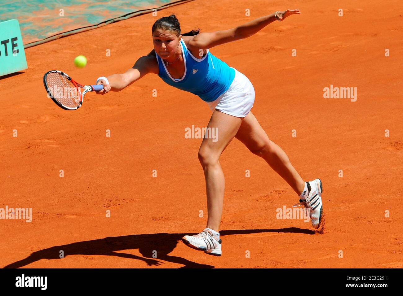 Die russische Dinara Safina besiegt 6-1, 6-0, die französische Aravane Rezai in ihrer vierten Runde der French Open Tennis im Roland Garros Stadion in Paris, Frankreich am 31. Mai 2009. Foto von Henri Szwarc/ABACAPRESS.COM Stockfoto