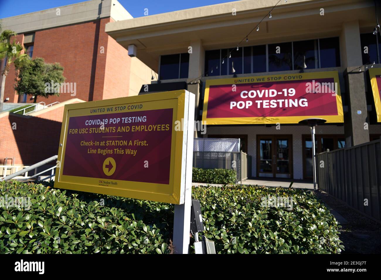 Ein Coronavirus COVID-19 Pop Testing Site für Studenten und Mitarbeiter auf dem Campus der University of Southern California, Sonntag, 17. Januar 2021, in L Stockfoto