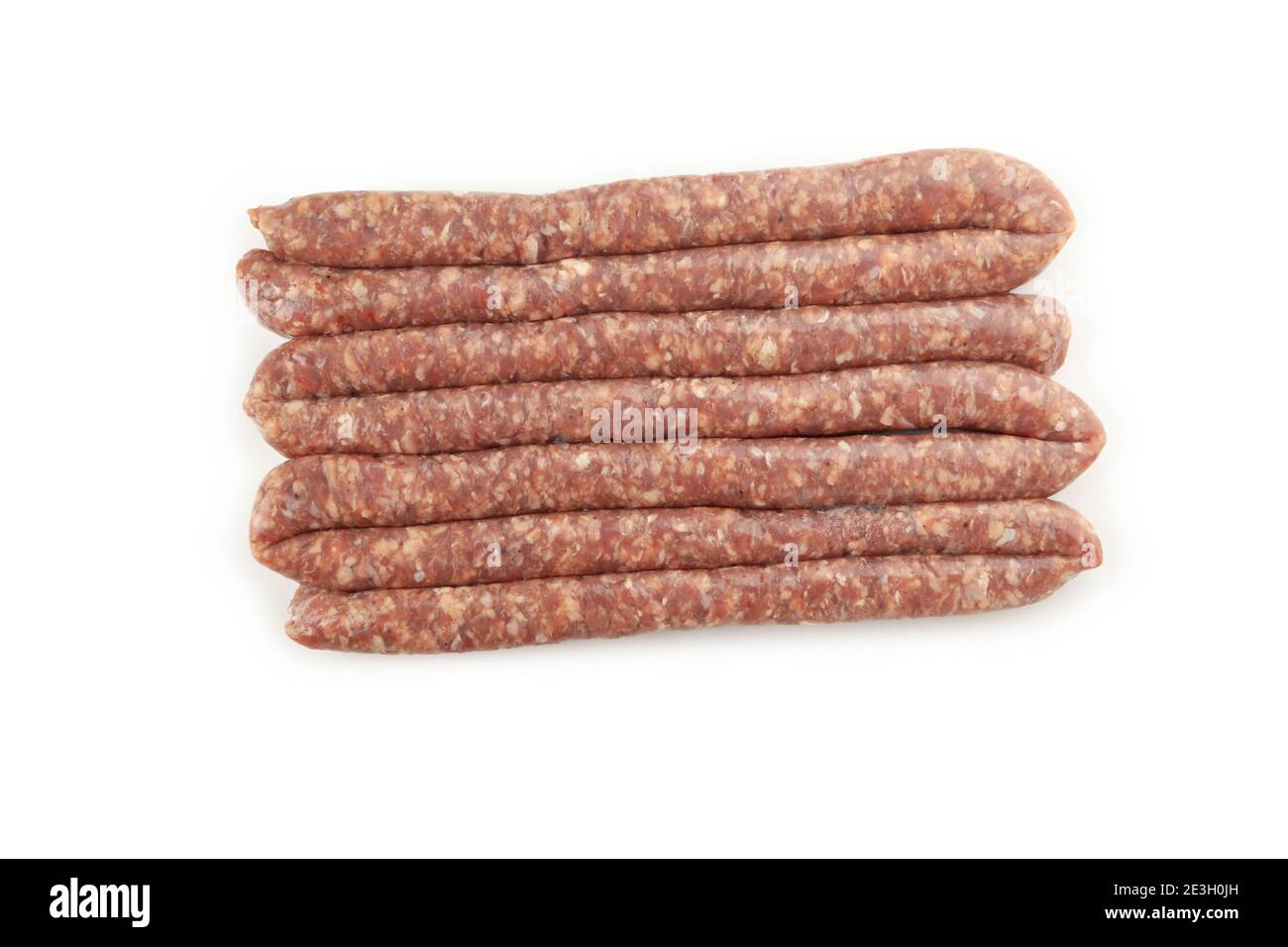 Leckere Rohwürste isoliert auf weißem Hintergrund Stockfoto