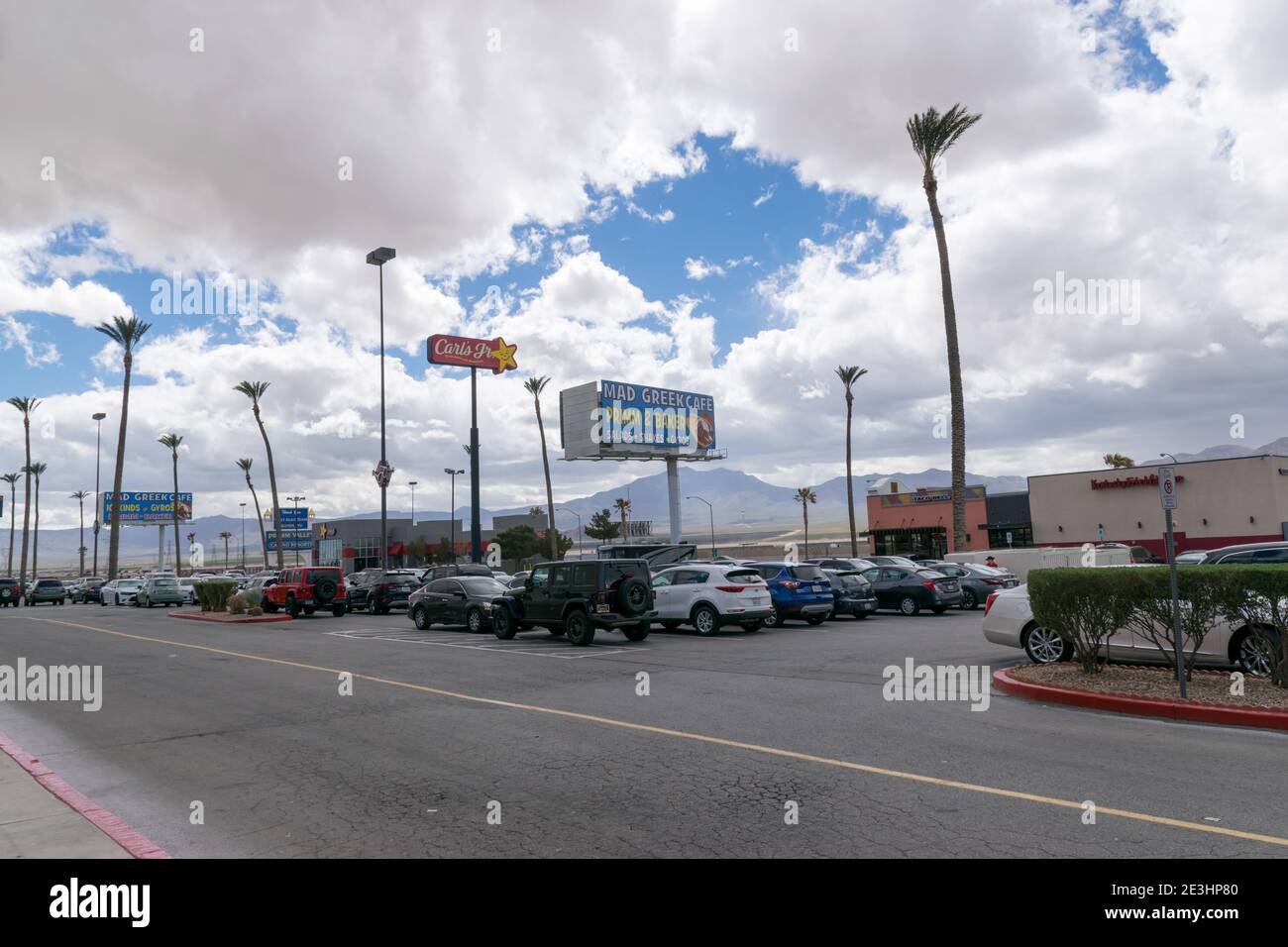 Las Vegas, Nevada/Vereinigte Staaten von Amerika-8. April 2018: Parkplatz auf halber Strecke an der 15. Straße zwischen Los Angeles und Las Vegas. Stockfoto