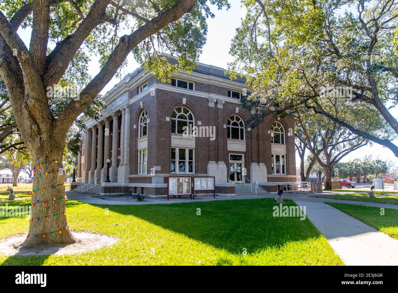 Das historische 1914 Brooks County Courthouse in Falfurrias, Texas. Stockfoto