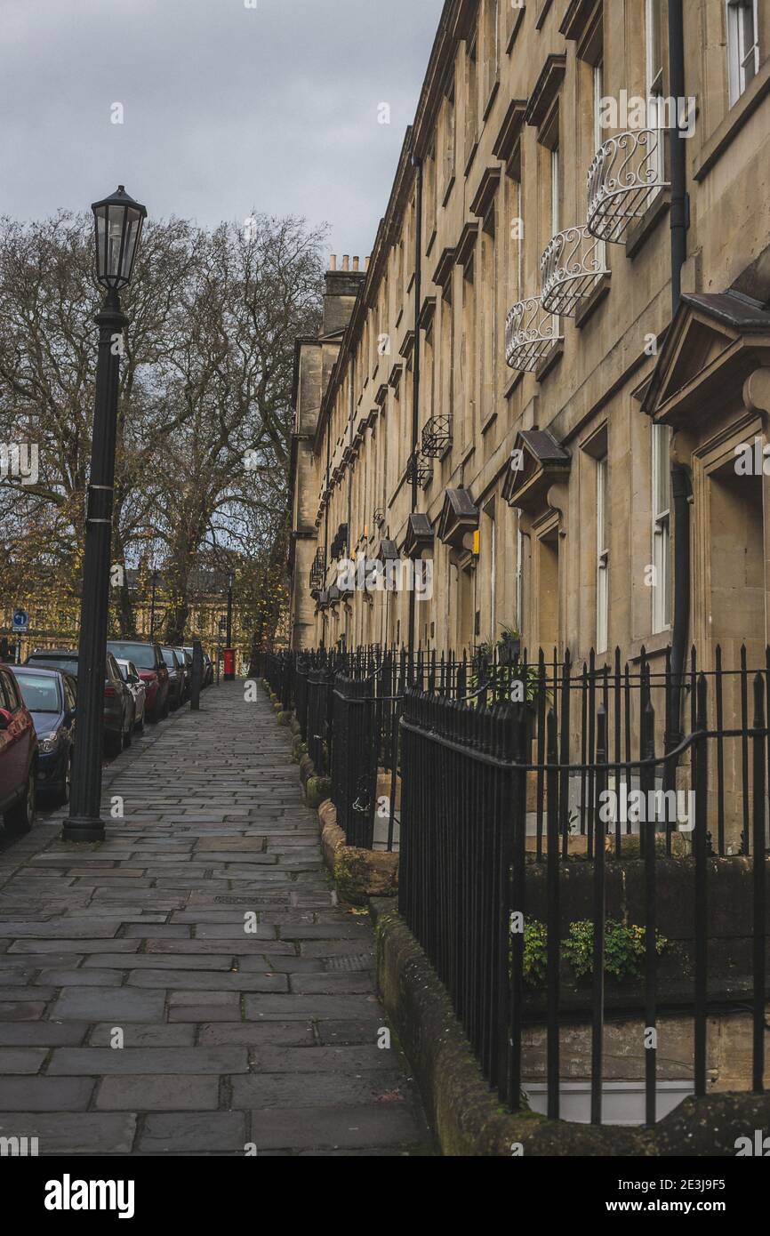 Gay Street in der Nähe des Circus in Bath, Somerset, England, Großbritannien. Stockfoto