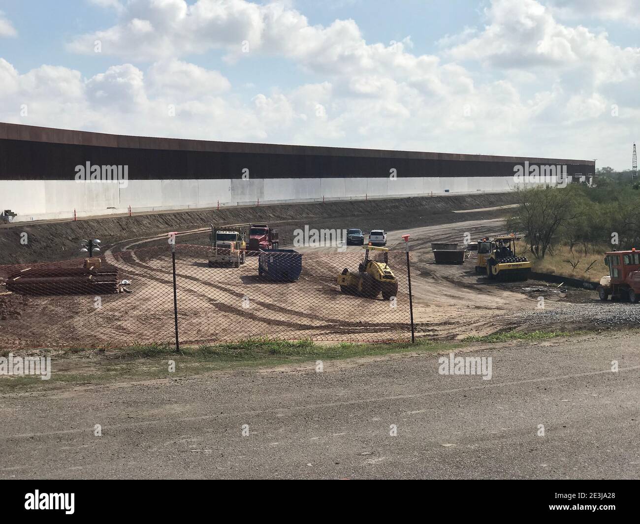 Präsident Trumps Grenzmauer wird in der Nähe des Bentsen-Rio Grande Valley State Park errichtet. Stockfoto