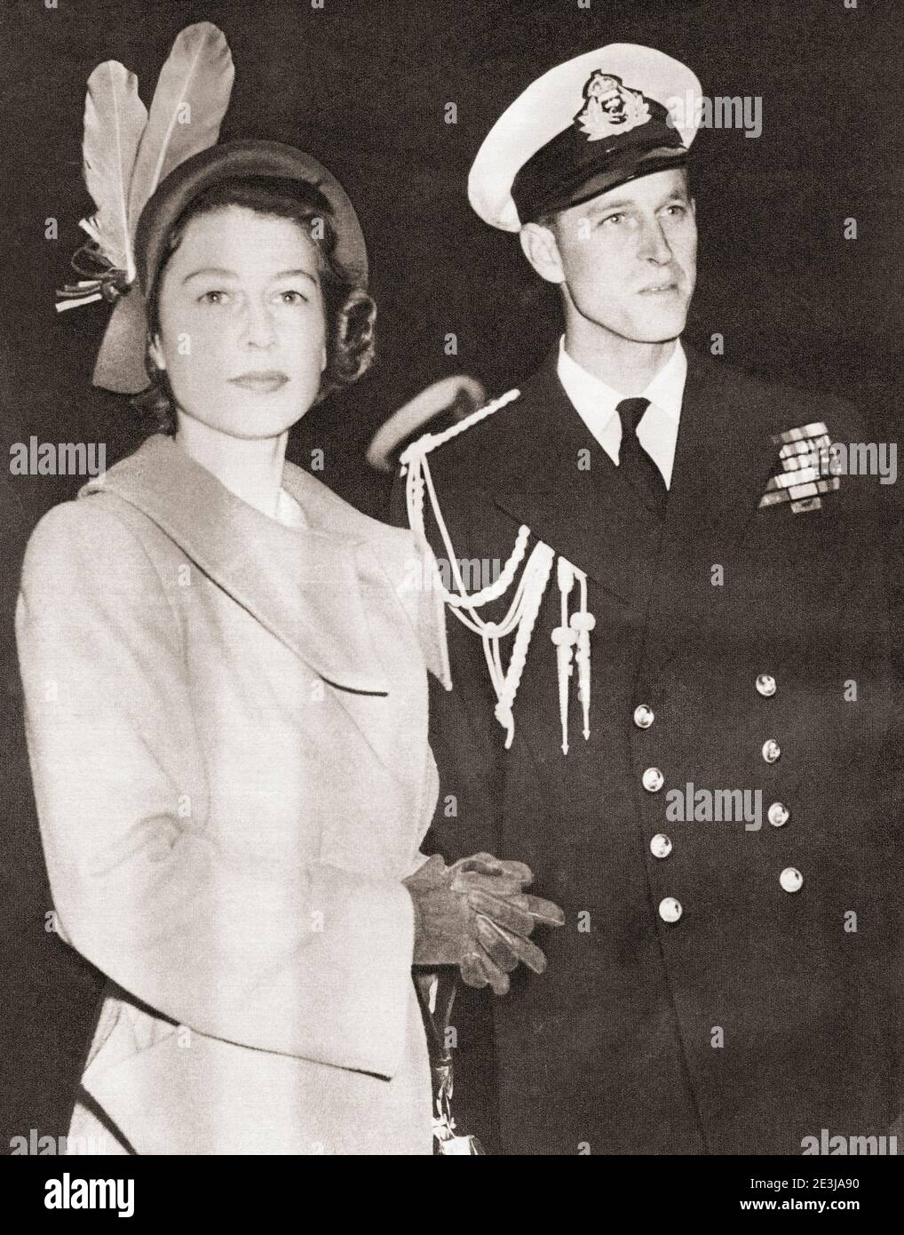 EDITORIAL NUR Prinzessin Elizabeth gesehen hier mit dem Herzog von Edinburgh in Malta im Jahr 1949. Prinzessin Elisabeth von York, 1926 - 2022, zukünftige Elisabeth II., Königin des Vereinigten Königreichs. Prinz Philip, Herzog von Edinburgh, geboren Prinz Philip von Griechenland und Dänemark,1921-2021. Ehemann von Königin Elisabeth II. Aus dem Vereinigten Königreich. Aus dem Königin-Elisabeth-Krönungsbuch, veröffentlicht 1953. Stockfoto