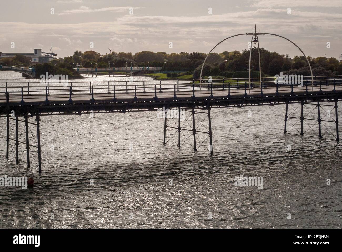 Southport Seafront & Promenade, Ocean Plaza, Ramada Hotel, Bliss Hotel, Genting Casino, Marine Lake, Marine Way Bridge, Pier, Funland, Pleasureland Stockfoto