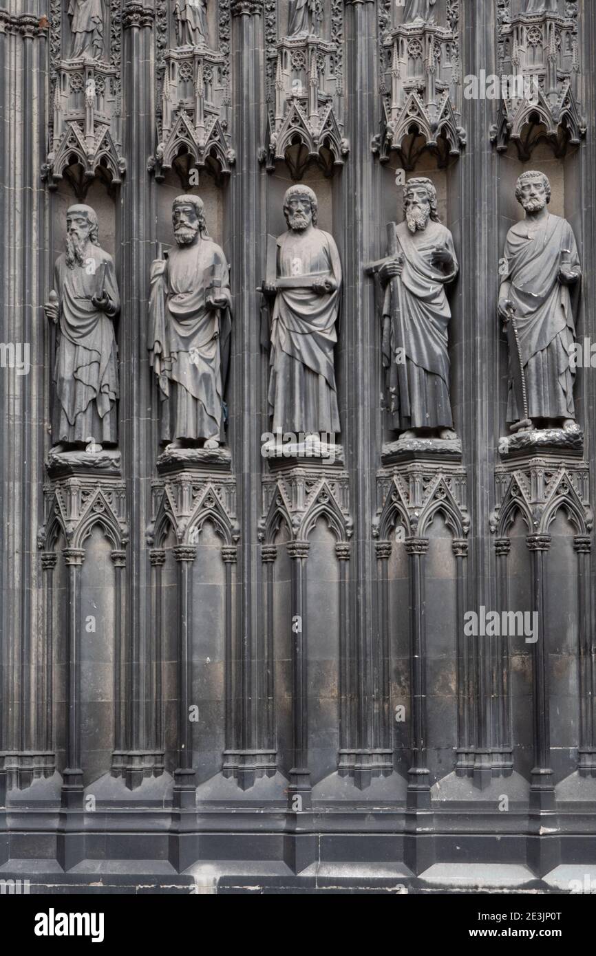Kathedrale von Rouen Normandie Frankreich 9.25.2019 eines der größten Beispiele der hochgotischen Kirche aus dem 13. Jahrhundert. Umfangreiche Außendekoration des Stockfoto