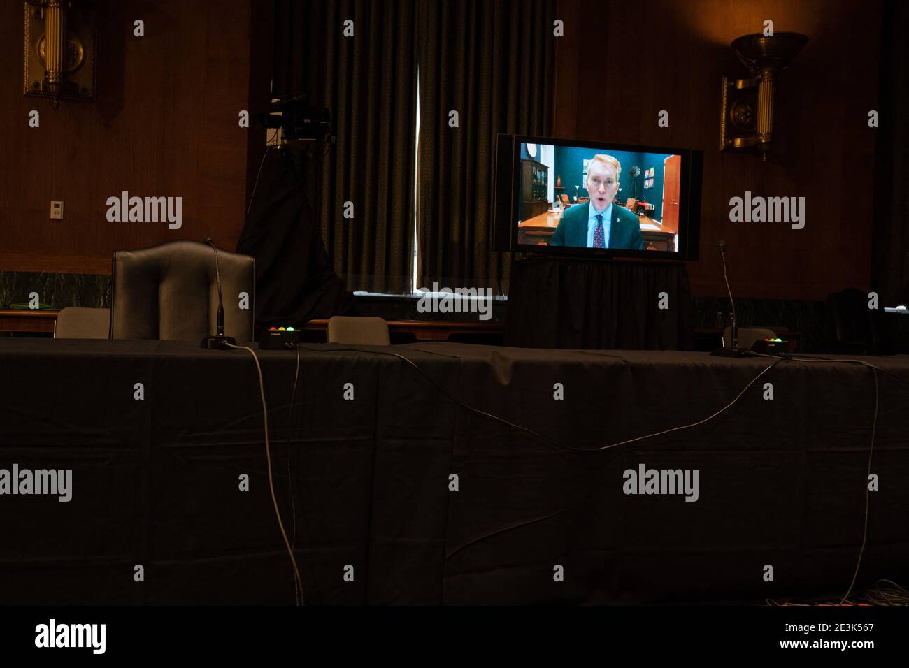 Senator James Lankford, R-Okla., nimmt am 19. Januar 2021 an einer Anhörung des Finanzausschusses des Senats für Janet L. Yellen, Kalifornien, Teil, dem Kandidaten des designierten Präsidenten Joe Biden für das Finanzministerium in Washington, DC, USA. Stockfoto