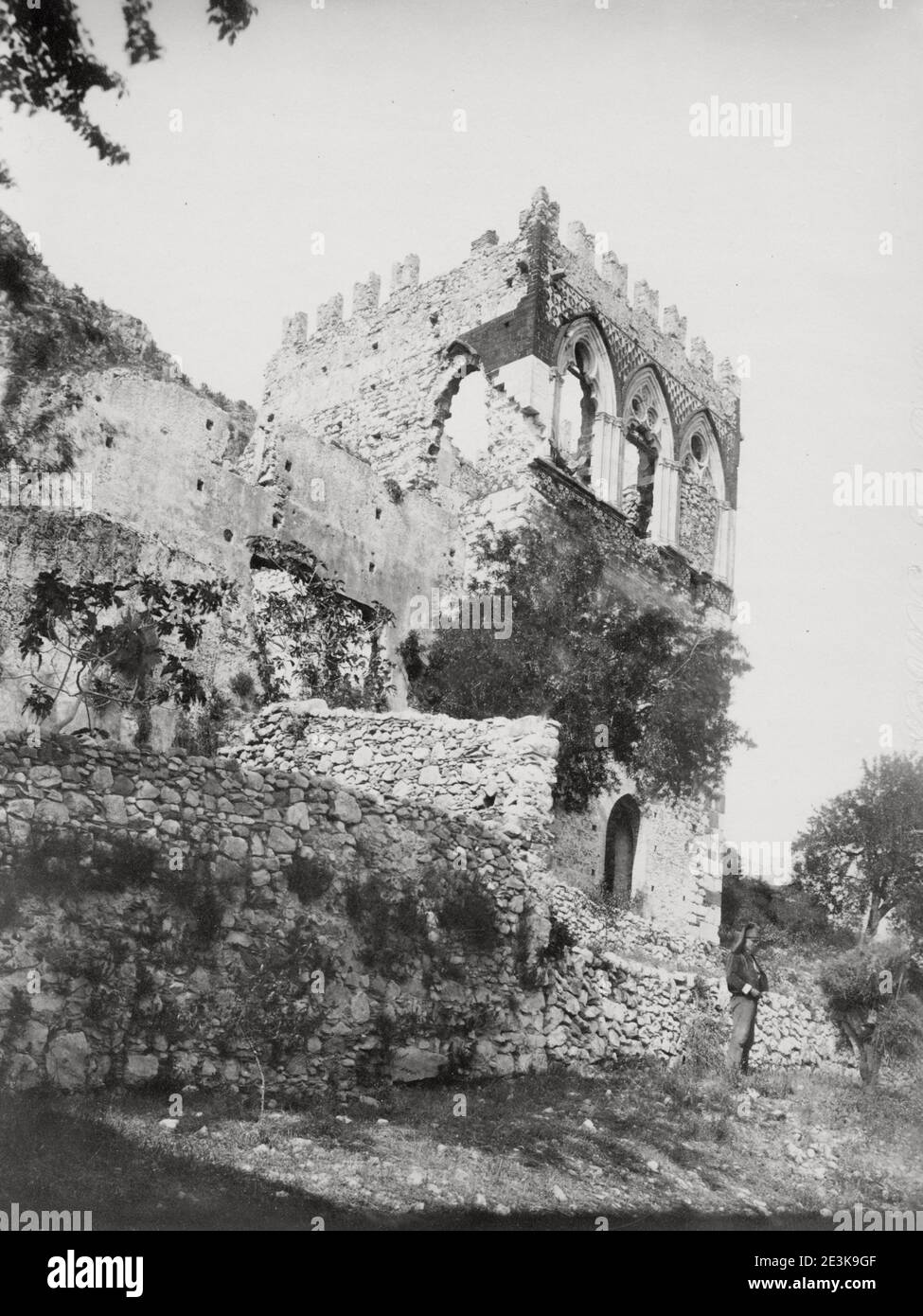19. Jahrhundert Vintage Foto: Badia Vecchia, alte Abtei, Taormina, Sizilien, Italien. Stockfoto
