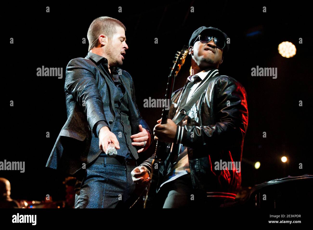 Robin Thicke spielt live auf der Bühne am 3. Tag des Wireless Festivals 2014, Finsbury Park - London Stockfoto