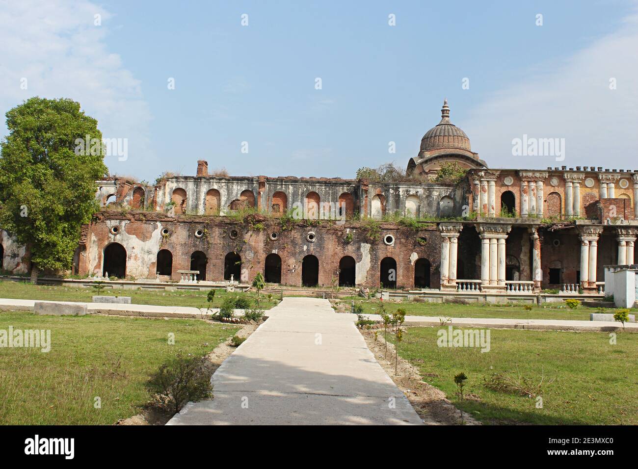 Beschädigte Wand des Rajnagar Palastkomplexes Rajnagar, Bihar, indien. Stockfoto