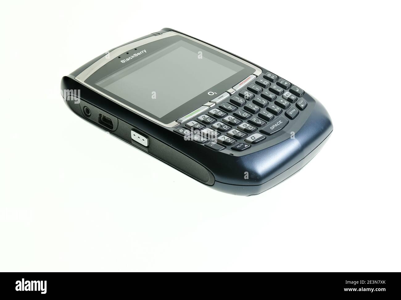 Norwich, Norfolk, Großbritannien - Januar 16 2021. Ein illustratives Foto eines Retro-Blackberry-Handys, das ursprünglich in den frühen Morgenjahren veröffentlicht wurde Stockfoto