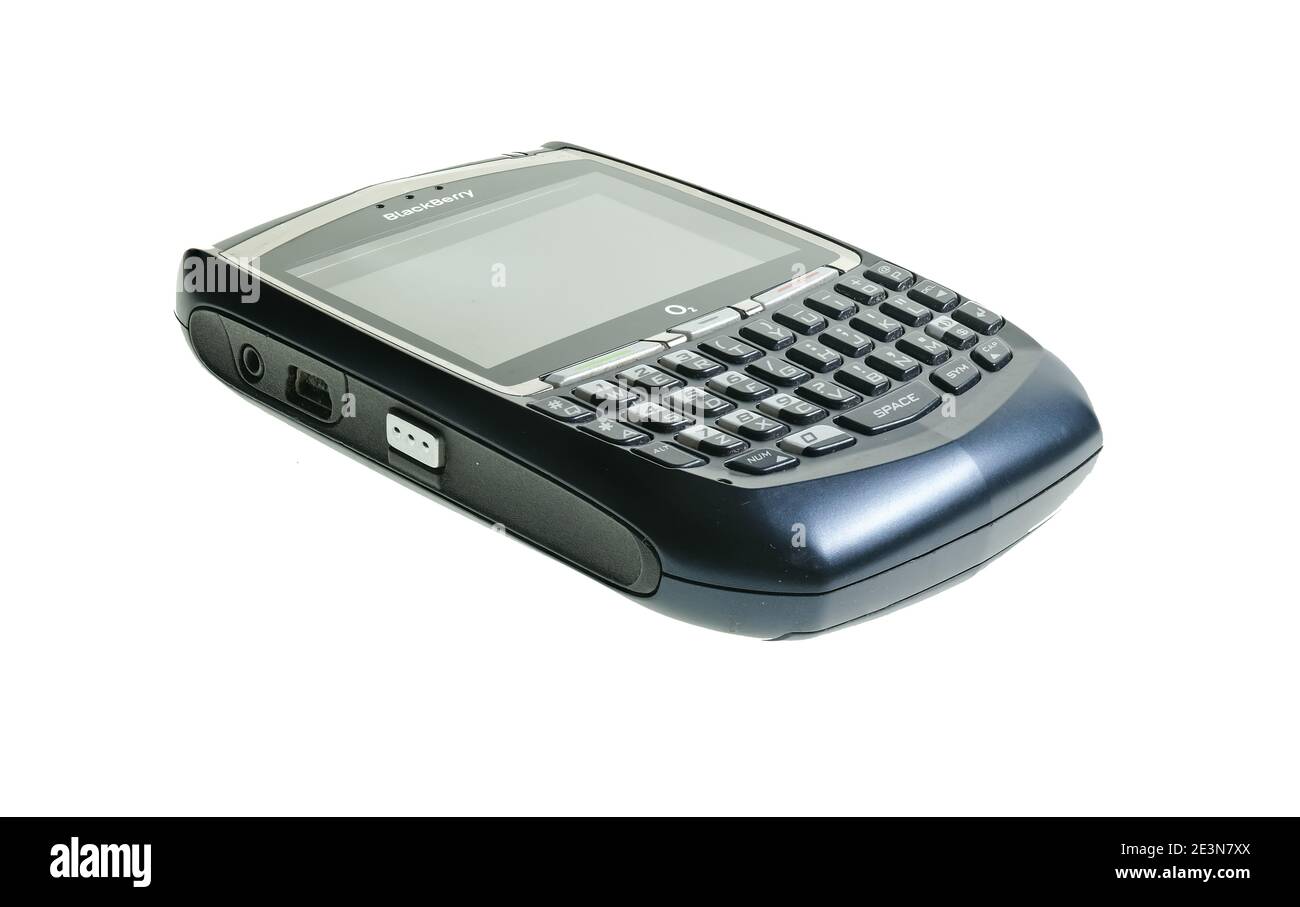 Norwich, Norfolk, Großbritannien - Januar 16 2021. Ein illustratives Foto eines Retro-Blackberry-Handys, das ursprünglich in den frühen Morgenjahren veröffentlicht wurde Stockfoto