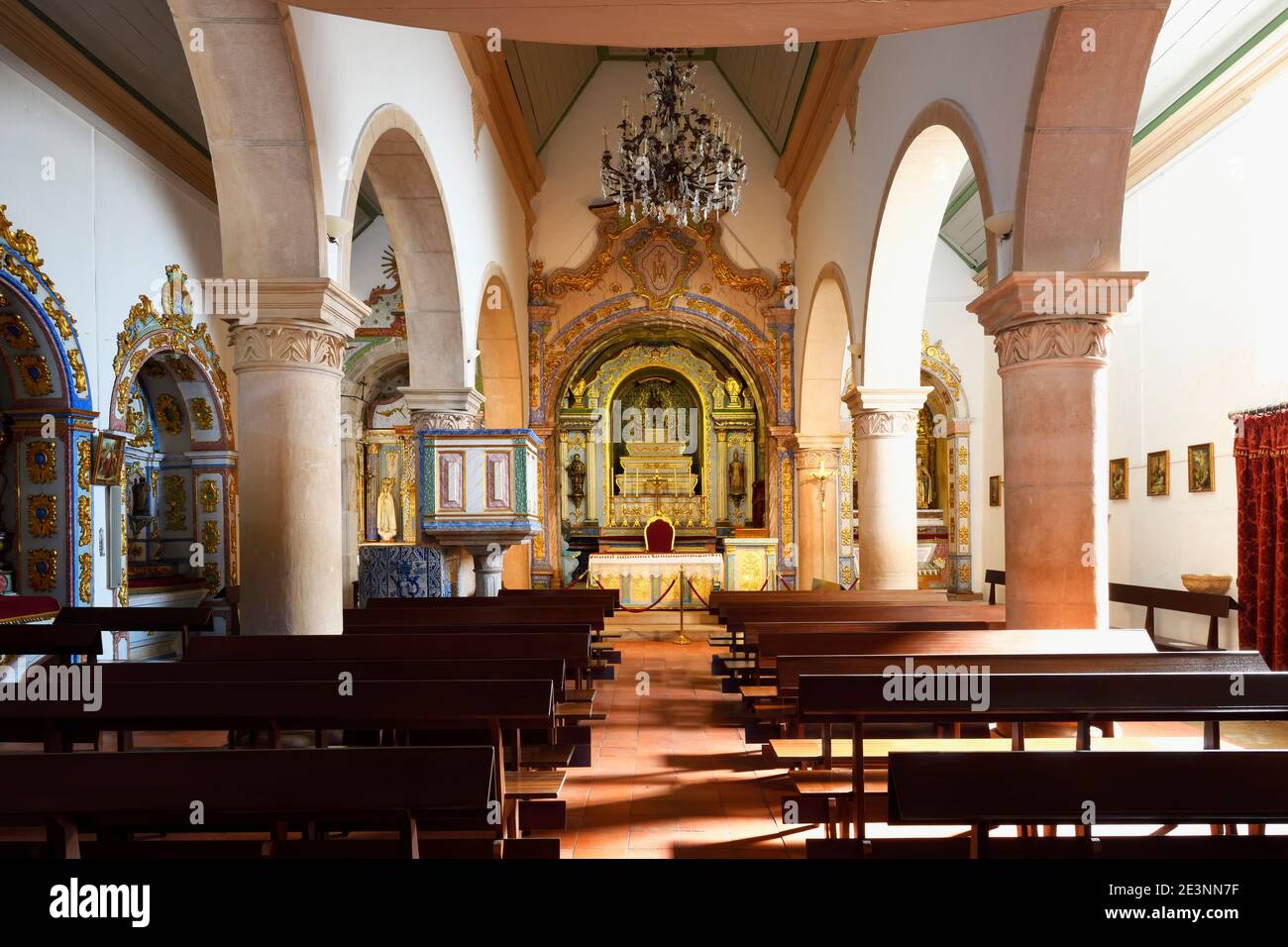 Kirche Maria Himmelfahrt, Mittelschiff und Hauptchor, Alte, Loule, Algarve, Portugal Stockfoto