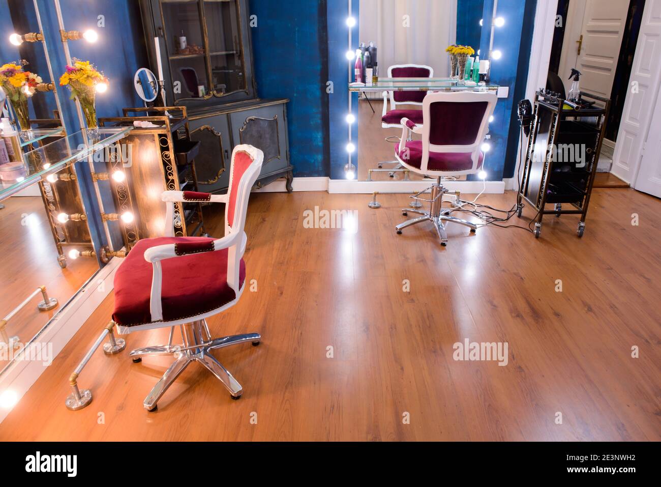 Der Innenraum eines neuen Schönheitssalons Stockfoto