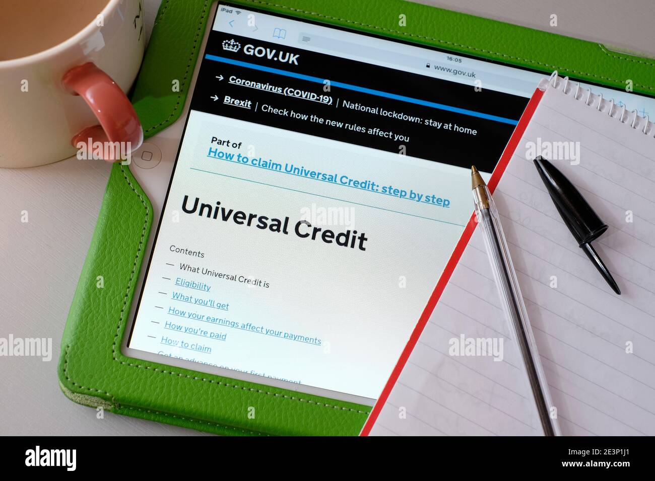 Universal Credit Homepage auf der offiziellen gov.uk Website Stockfoto