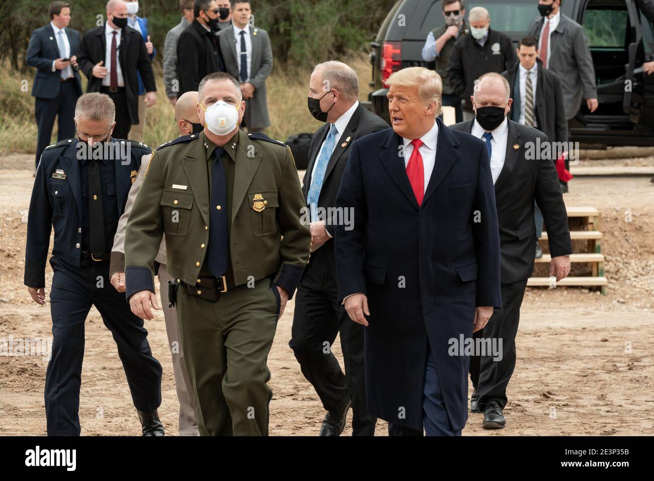 TEXAS, USA - 12. Januar 2021 - Präsident Donald J Trump hält Bemerkungen auf der 450. Meile der neuen Grenzmauer Dienstag, 12. Januar 2021 auf dem Texas Stockfoto