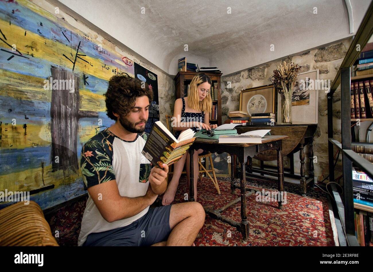 FRANKREICH / Iie-de-France / Paris / Writer-in-Residence im Buchladen Shakespeare & Company in Paris Stockfoto