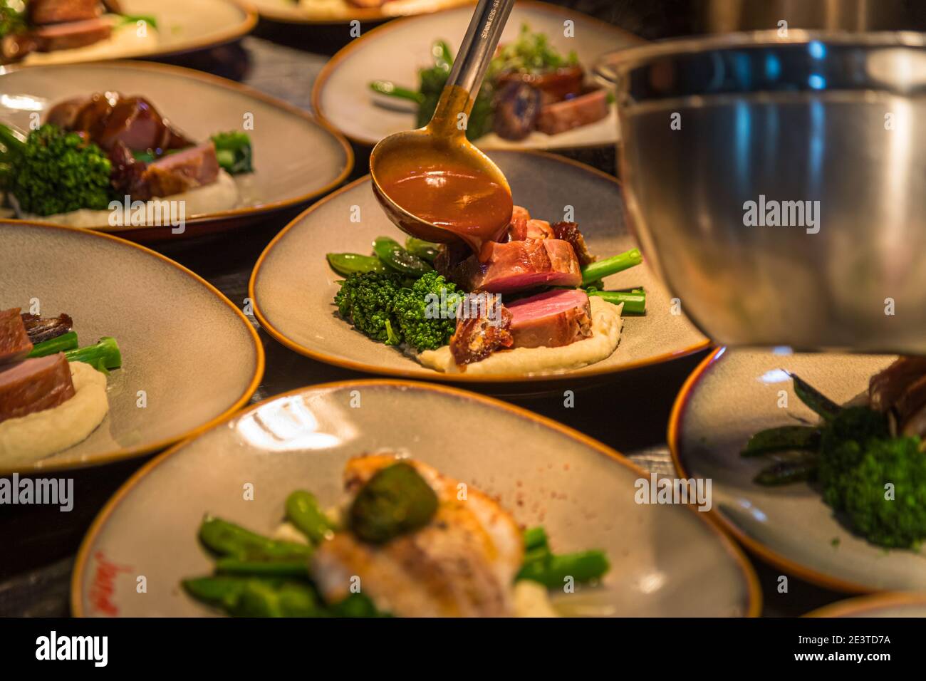 Dienst in der Galeere des Expeditionsschiffes True North Stockfoto