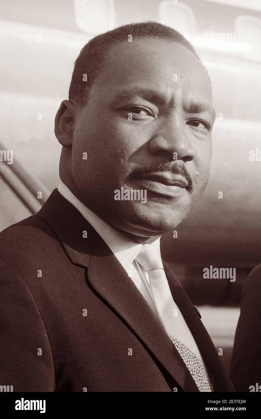Martin Luther King, Jr. am 15. August 1964 auf dem Amsterdamer Flughafen Schiphol. Stockfoto