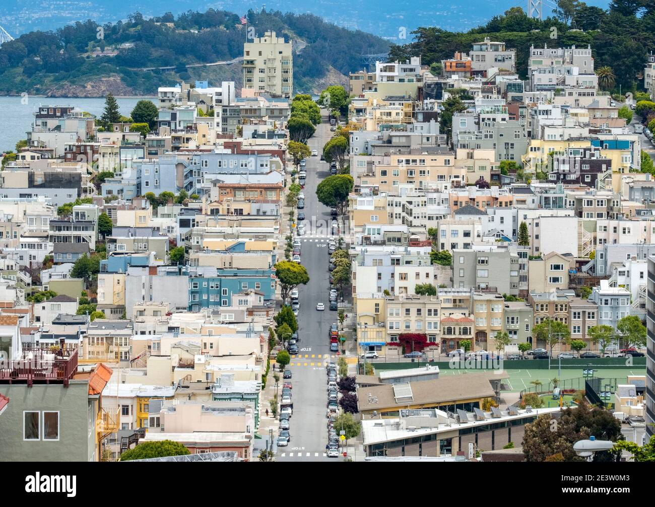 Blick auf die Lombard Street, San Francisco, Kalifornien, USA. Stockfoto