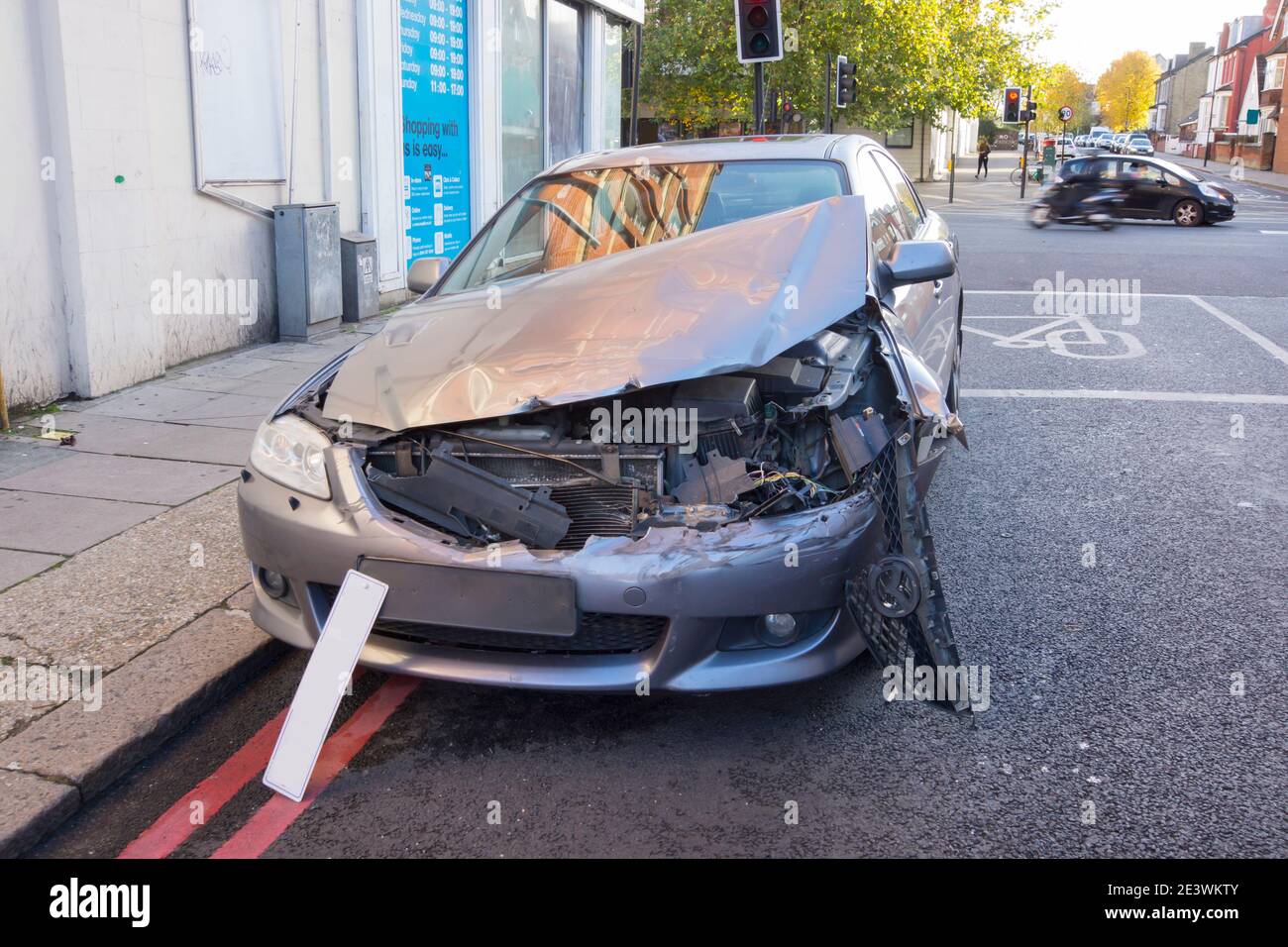 Auto kaputt Unfall Stockfoto