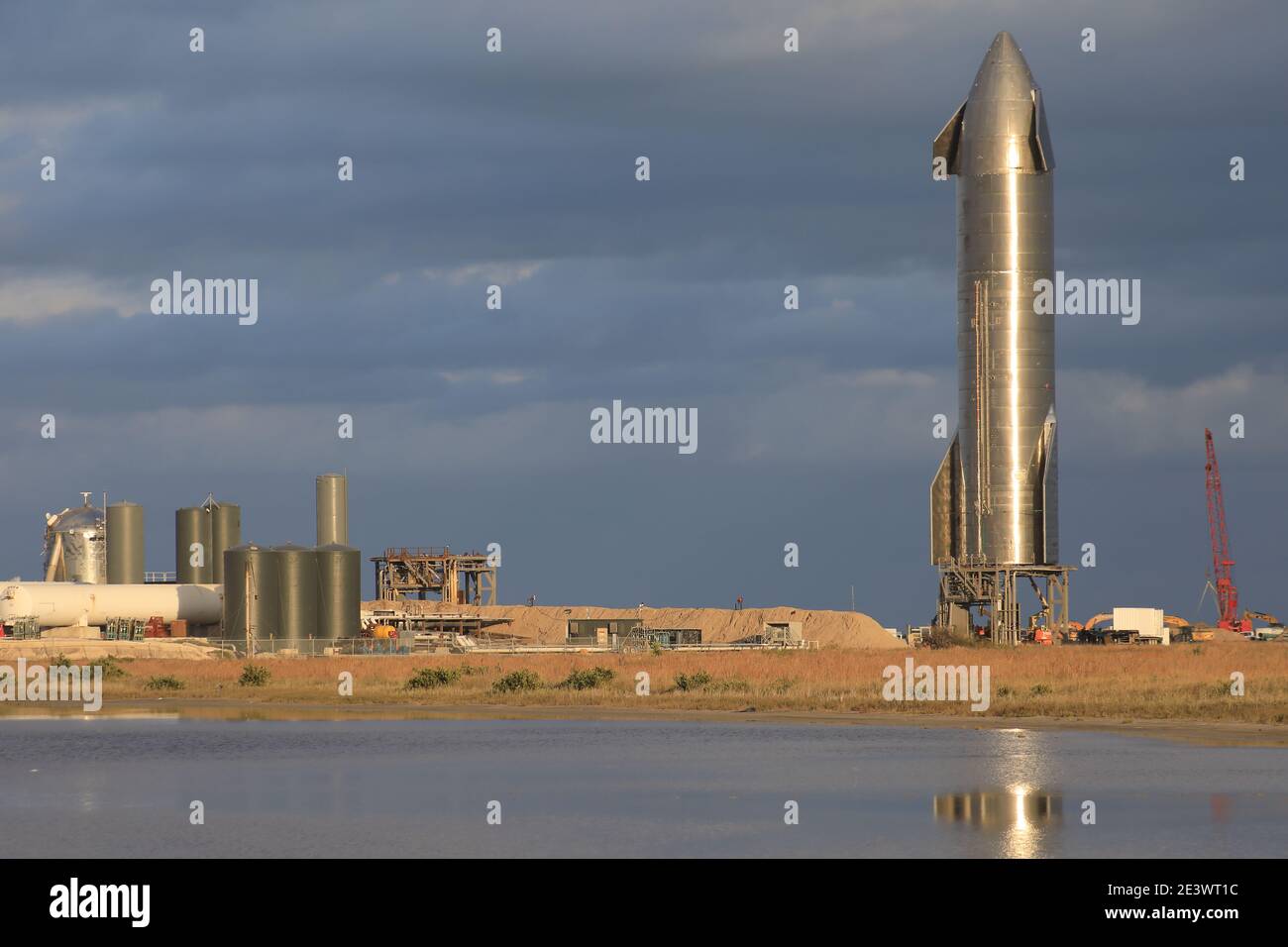 Raumschiff auf dem Startfeld Stockfoto