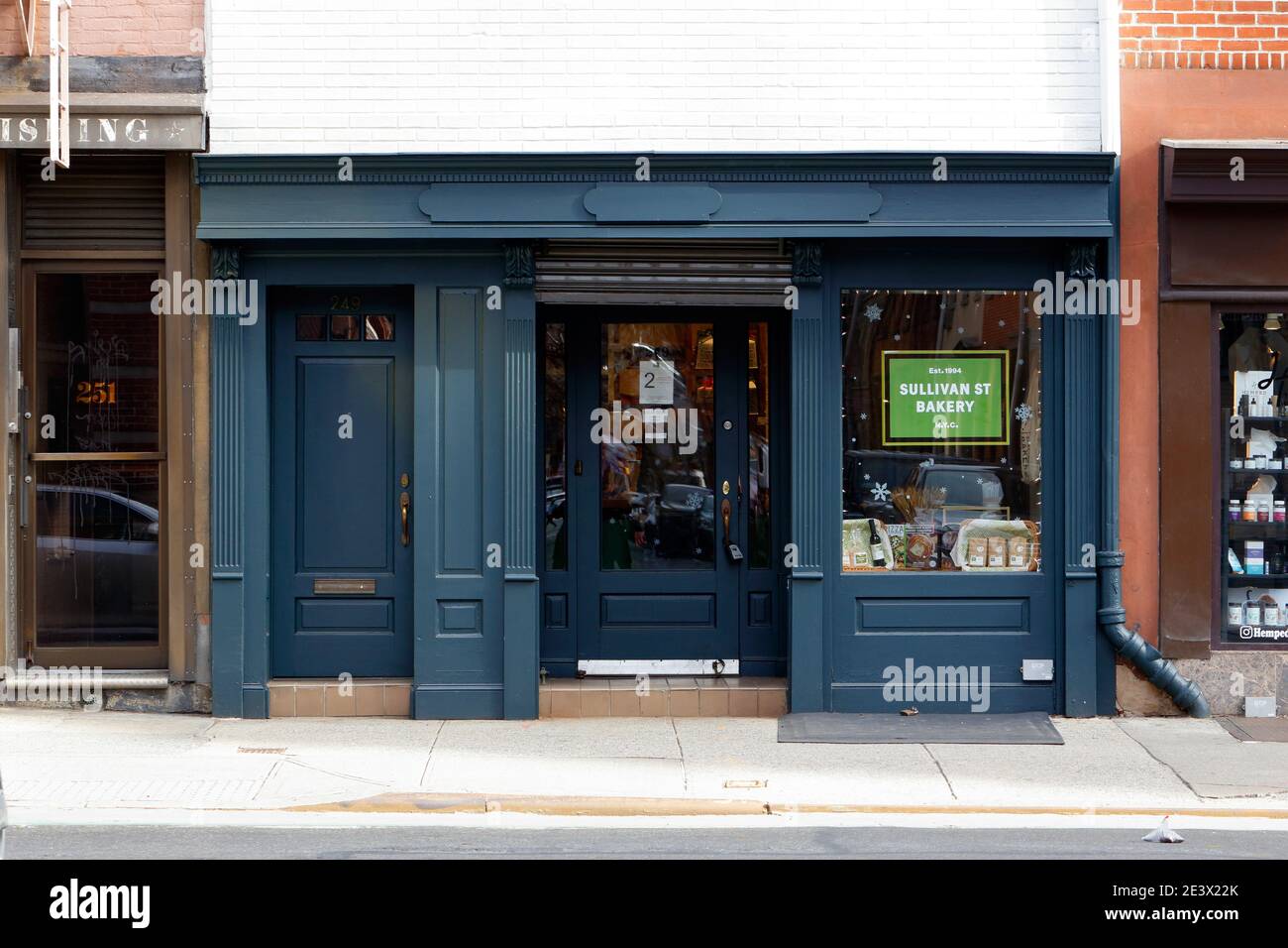 Sullivan Street Bakery (Pop-up), 249 Bleecker St, New York, NYC Schaufensterfoto eines Brotladens in Manhattans Greenwich Village Stockfoto