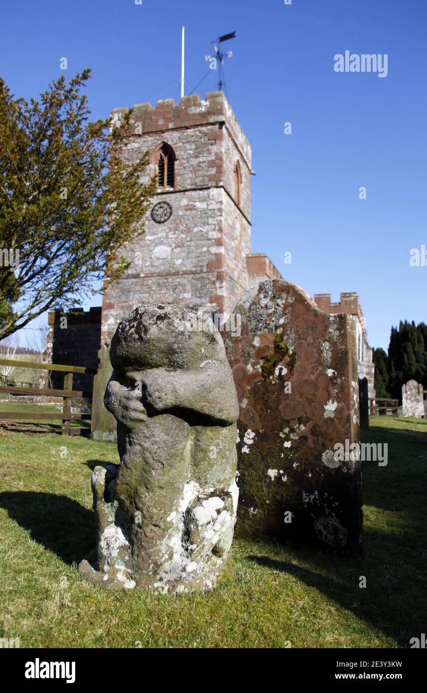 Einer der Dacre Bären, Kirche St. Andrew, Dacre, Cumbria Stockfoto