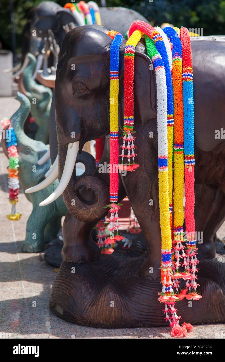 Dekorierter Elefantenschrein, das Symbol Thailands. Südostasien. Stockfoto