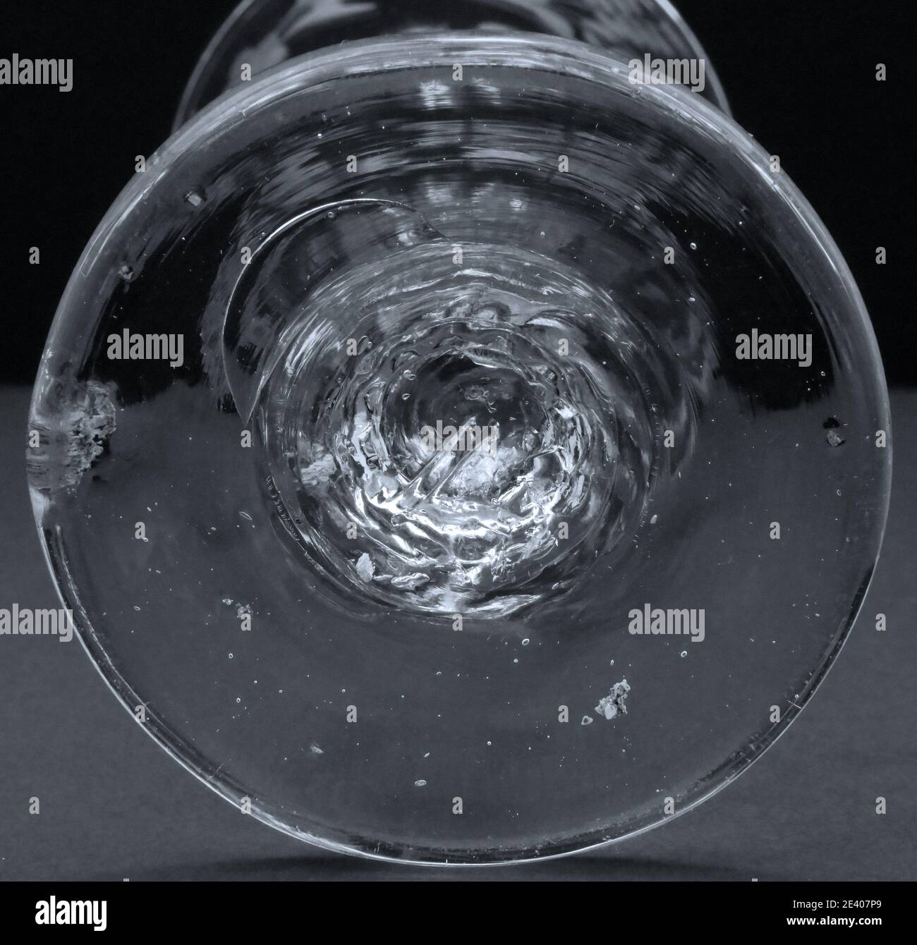 Detailaufnahme mit dem geschnappten Pontil auf einem georgischen Glas c) 1820 Stockfoto