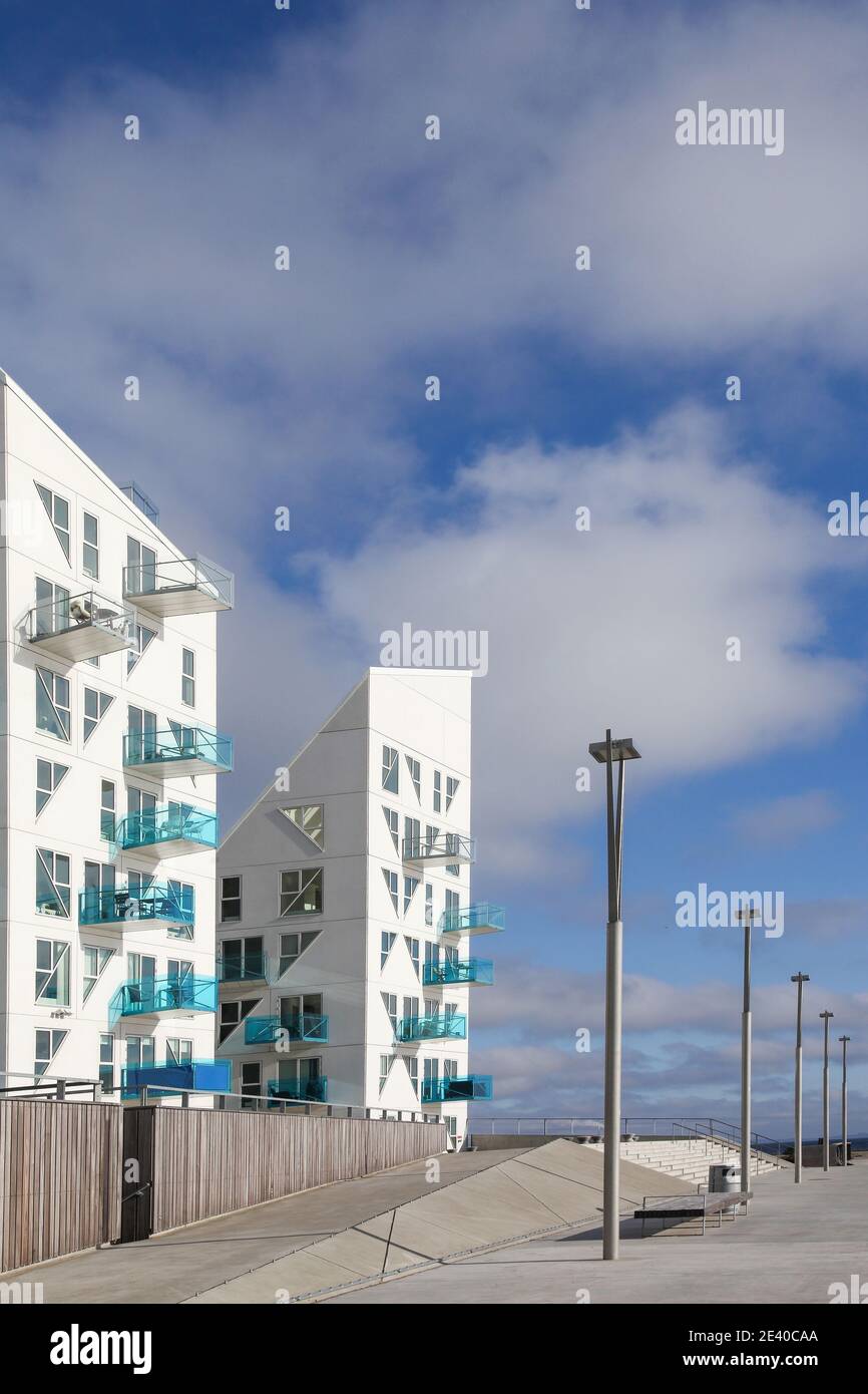 Aarhus, Dänemark - 13. März 2015: Eisberg-Gebäude in Aarhus. Das Iceberg ist ein einzigartiges Apartmentgebäude im Hafengebiet Stockfoto