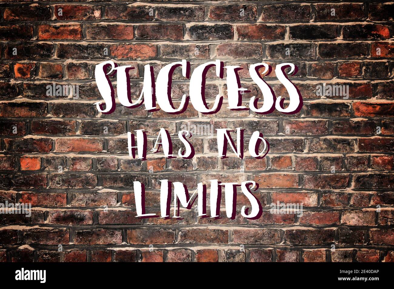 Erfolg hat keine Grenzen. Inspirierendes Poster für das Angebot am Arbeitsplatz. Text zur Erfolgsmotivation. Stockfoto