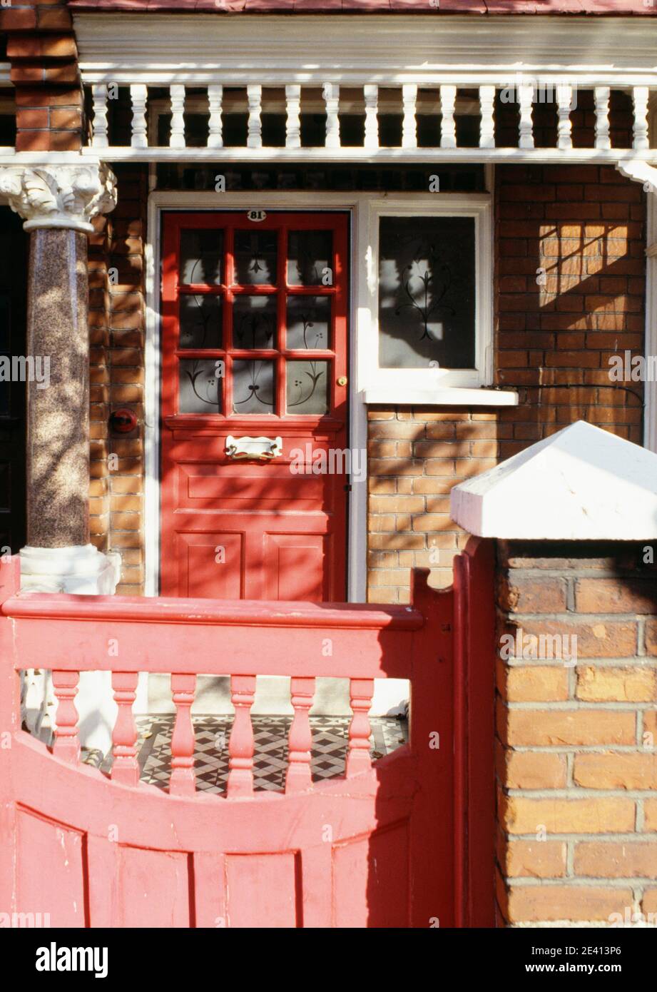 Tür und Veranda des edwardianischen Reihenhauses, fulham s w london Stockfoto