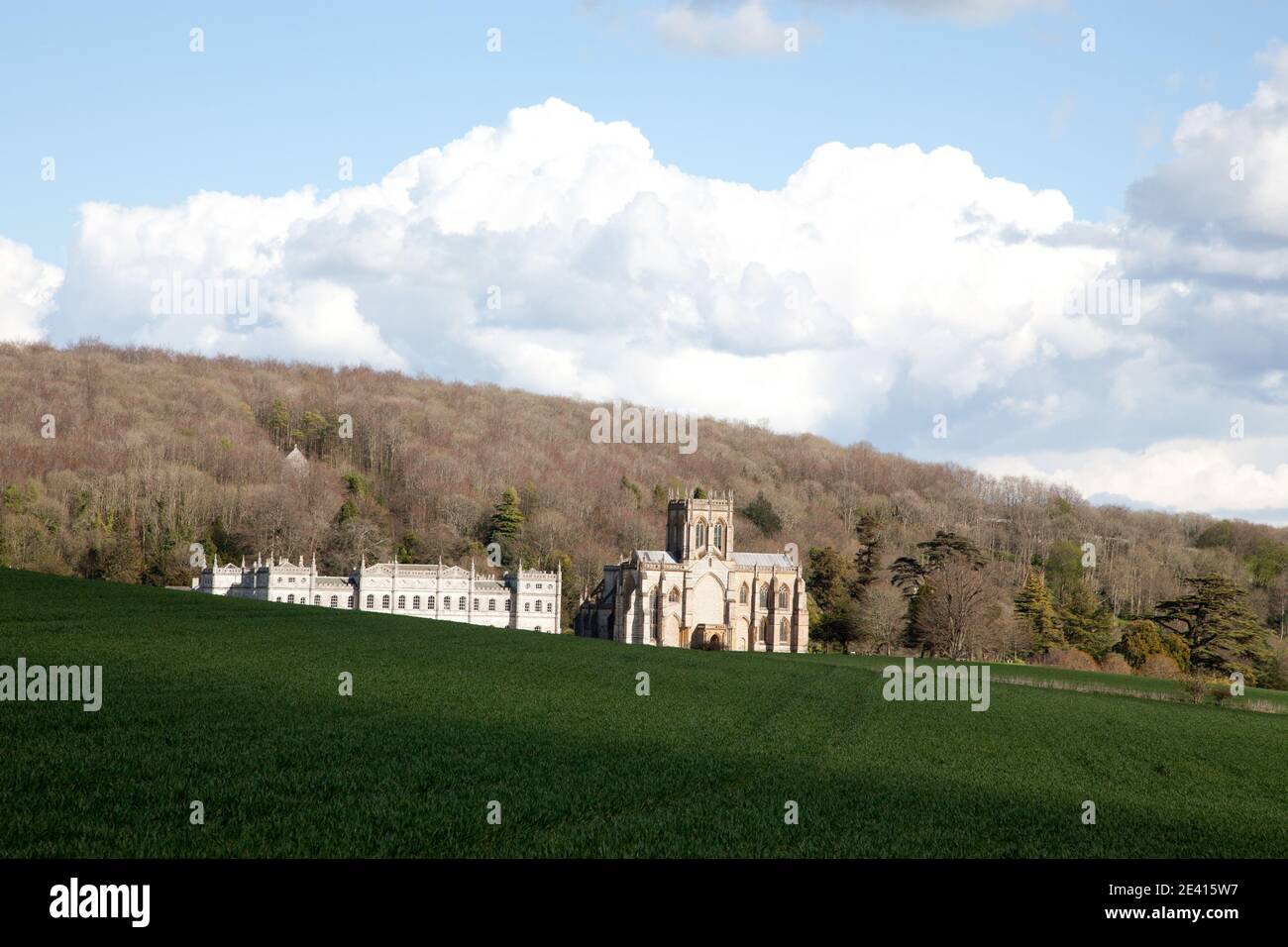 Milton Abbas Schule und Abbey in Dorset in England, Großbritannien Stockfoto