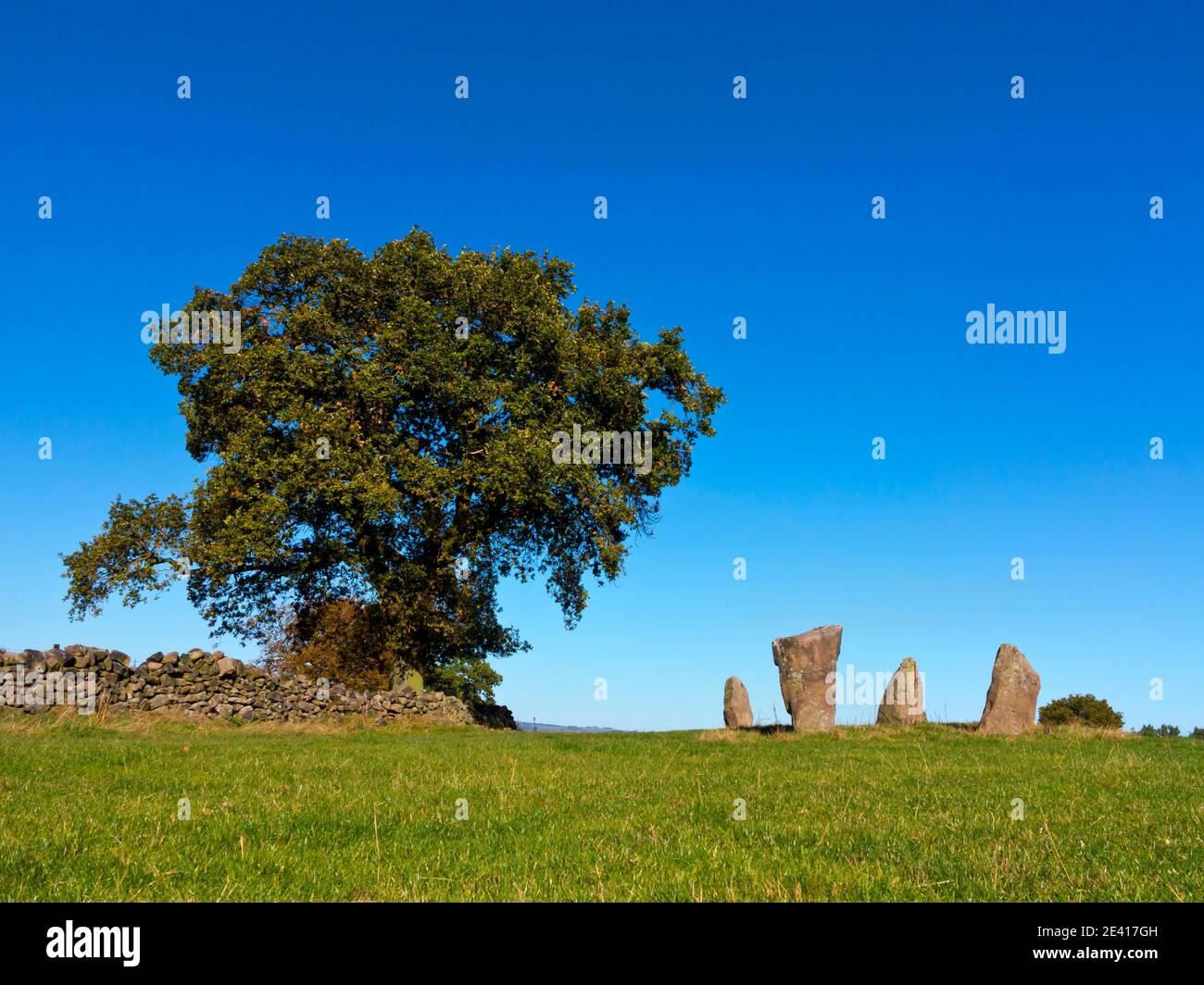 Nine Stones Close oder Grey Ladies ein bronzezeitlicher Stein Kreis in der Nähe von Harthill Moor und Birchover im Peak District National Park Derbyshire England Großbritannien Stockfoto