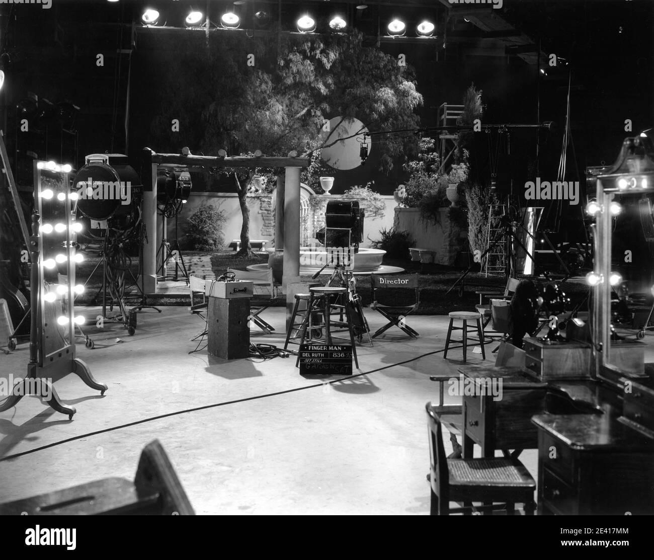 Set Reference Still of Movie Studio Filmset für JAMES CAGNEY und MARGARET LINDSAY in LADY KILLER 1933 Regisseur ROY DEL RUTH Story The Finger man von Rosalind Keating Shaffer Kostümdesign Orry-Kelly Warner Bros. Stockfoto