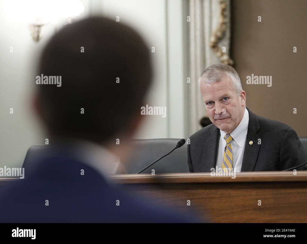 Washington, Usa. Januar 2021. Senator. Dan Sullivan spricht bei den Senate Commerce, Science, and Transportation Nomination Hearings, um die erwartete Nominierung von Peter Buttigieg von Indiana zum Minister für Verkehr in Washington, DC am Donnerstag, 21. Januar 2021 zu prüfen. Foto von Ken Cedeno/UPI Kredit: UPI/Alamy Live Nachrichten Stockfoto