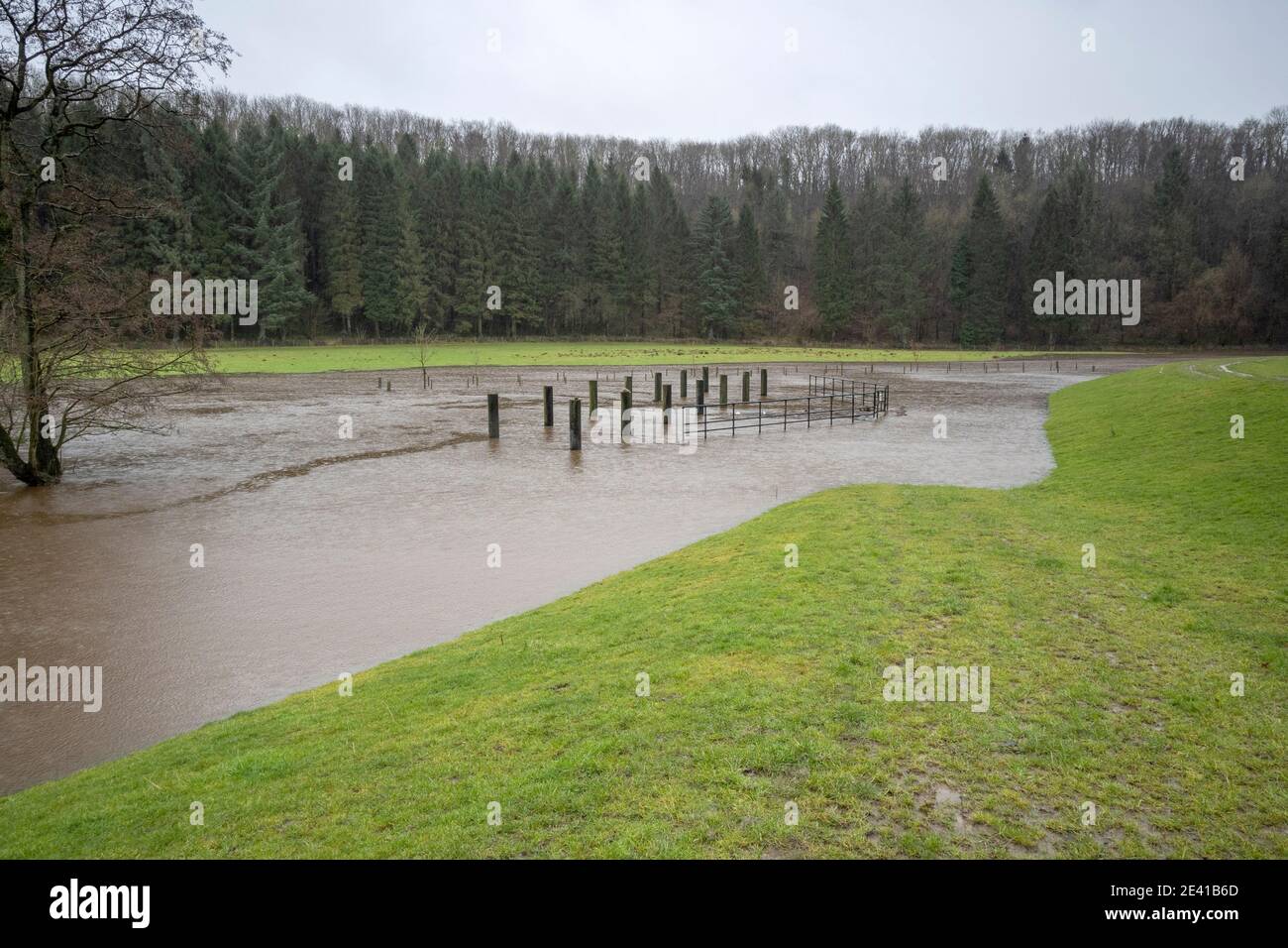 Pickering, England, Großbritannien, 22. Januar 2021. Die Stadt entkommt der Überschwemmung während des Sturms Christoph, trotz Rekordwasserstand hinter dem bund-System. Stockfoto