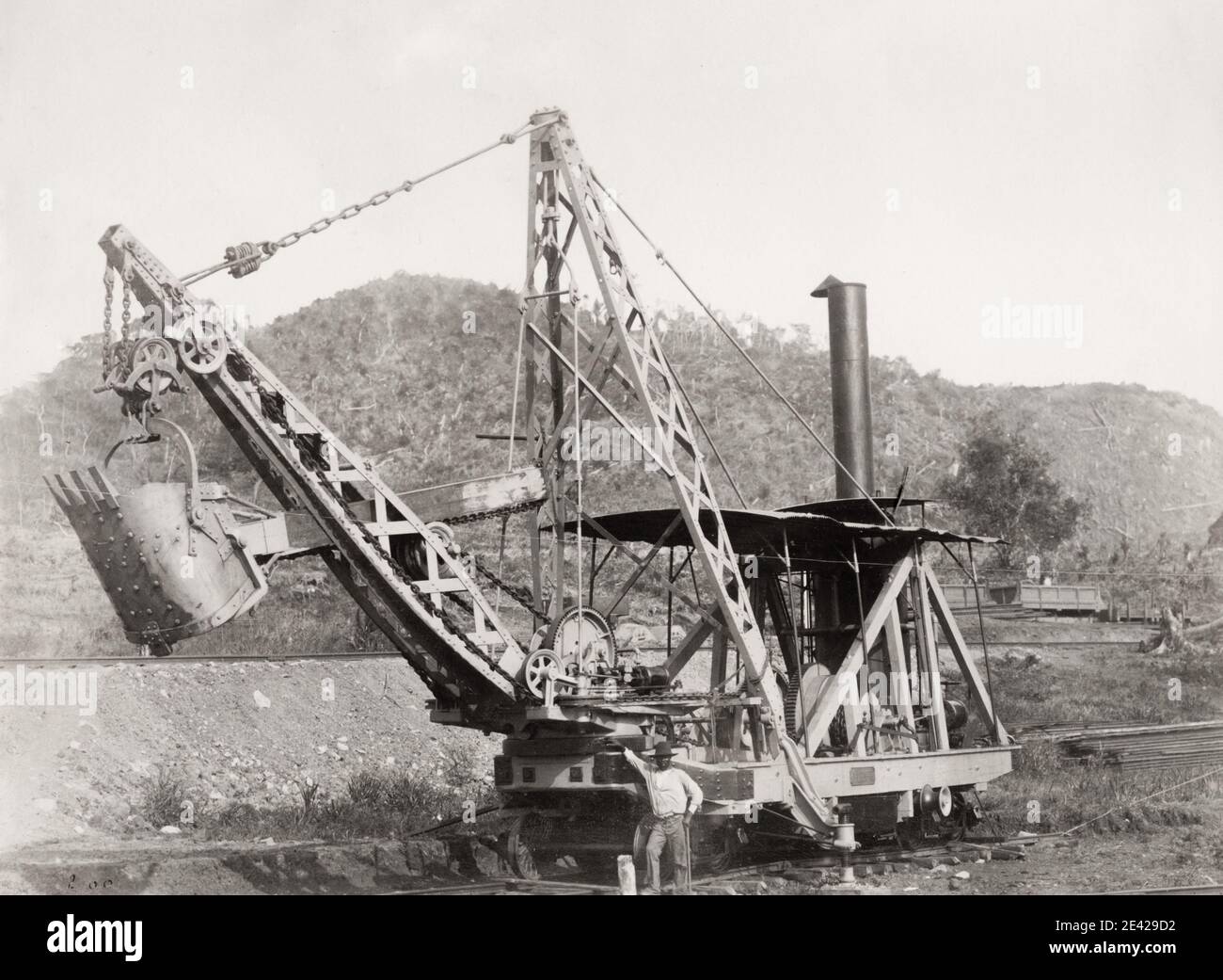 Vintage 19. Jahrhundert Foto: Bild bezieht sich auf den ersten Französisch geführten Versuch, den Panama-Kanal in den 1880er Jahren unter der Aufsicht von Ferdinand de Lesseps zu bauen. Bagger. Stockfoto