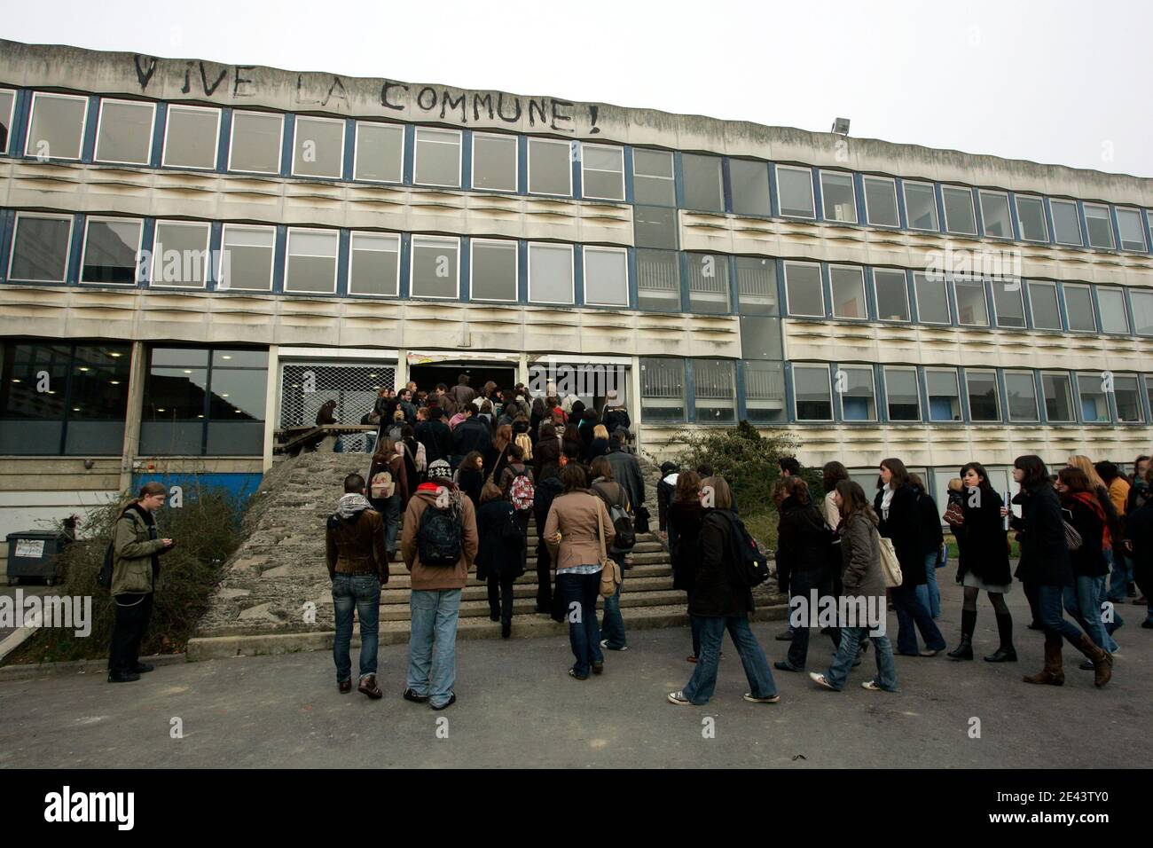 Reprise des cours dans le calme de l'Universite Rennes II apres la fermeture administrative d'une semaine, Rennes, Frankreich le 6 avril, 2009. Foto Pierrick Sauvage/ABACAPRESS.COM Stockfoto