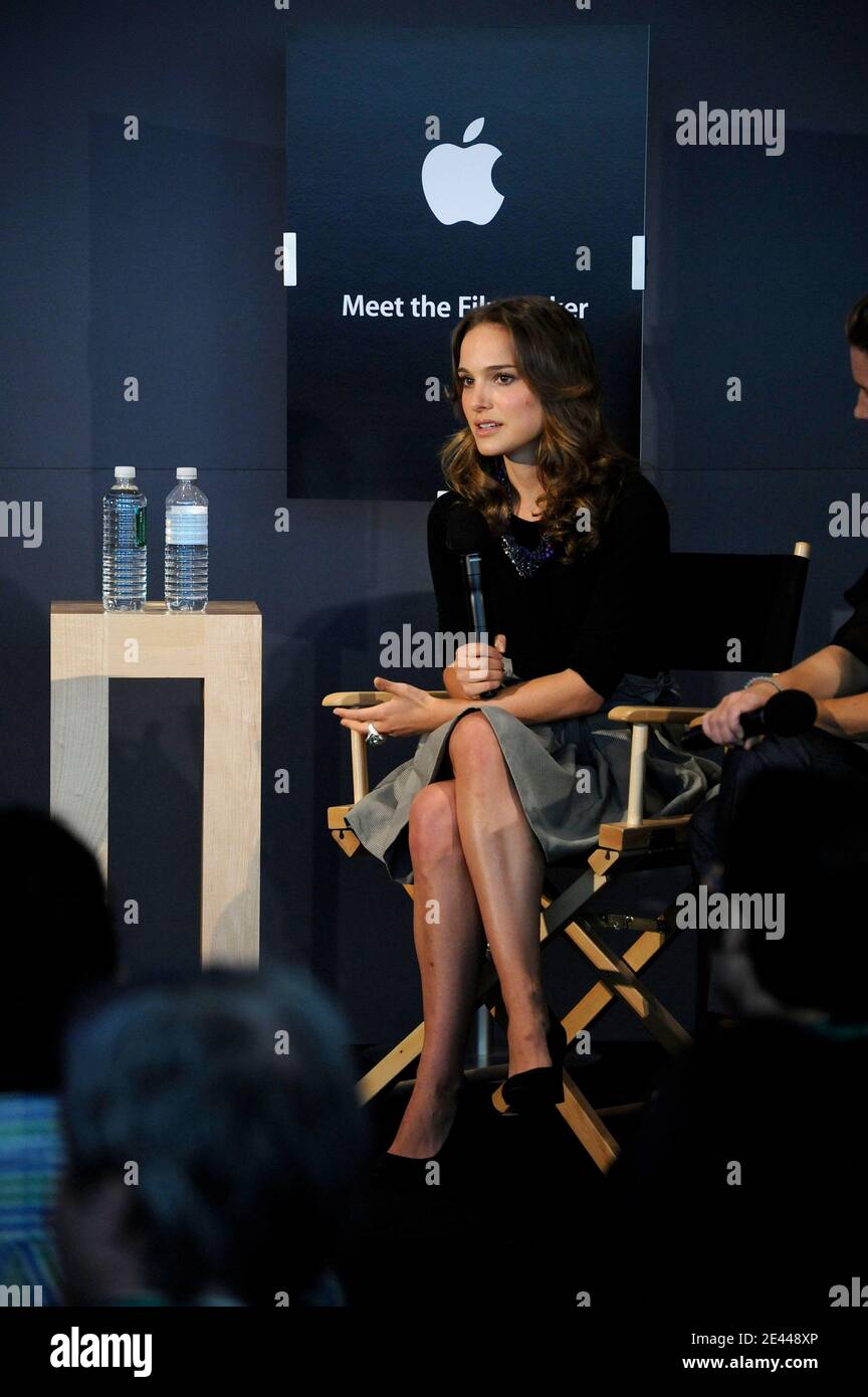 Natalie Portman spricht über ihr neues Webprojekt MakingOf, eine Website, die die Art und Weise verändern wird, wie Menschen Unterhaltung sehen, am Freitag, den 24. April 2009 im SOHO Apple Store in New york City, NY, USA. Foto von Graylock/ABACAPRESS.COM Stockfoto