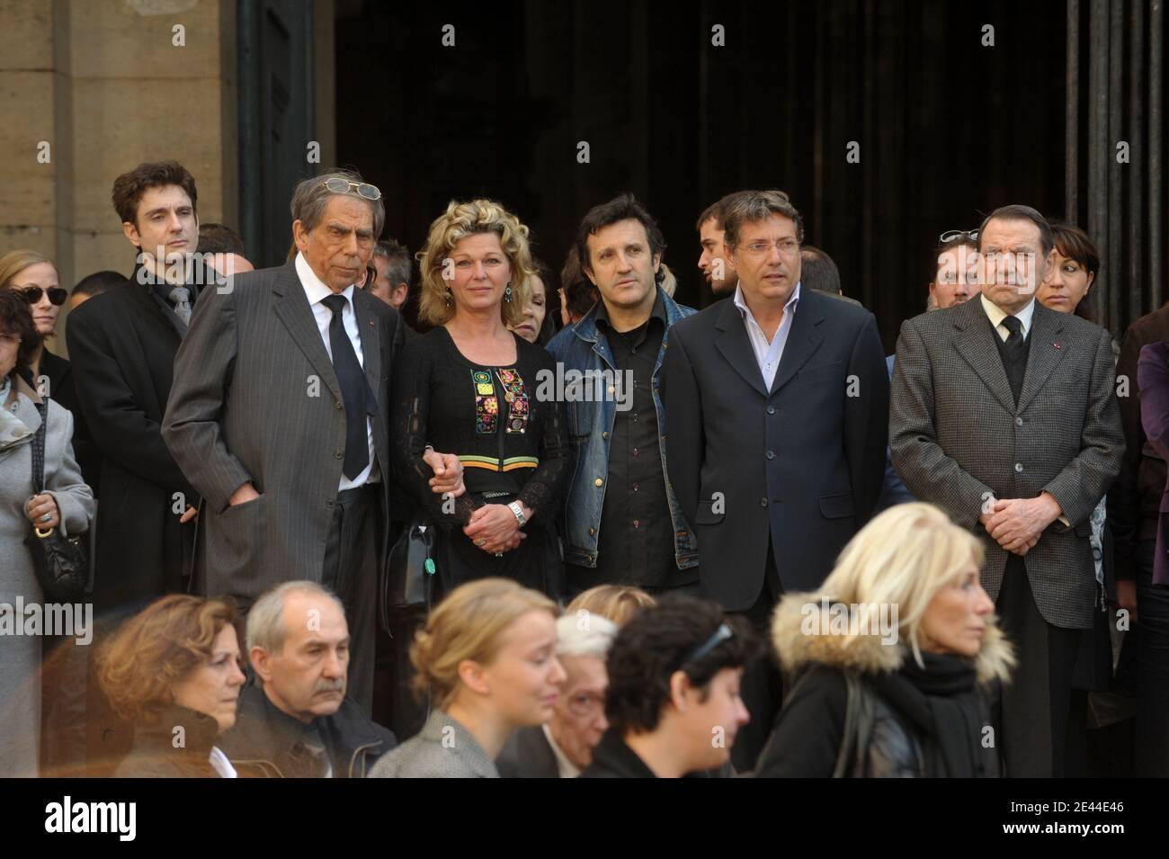 Le docteur Pierre Huth, Jeane Manson et Michel La Rose assistent aux obseques de Macha Beranger en l'eglise Saint Eustache a Paris, France le 30 Avril 2009. Foto von Mousse/Gorassini/ABACAPRESS.COM Stockfoto