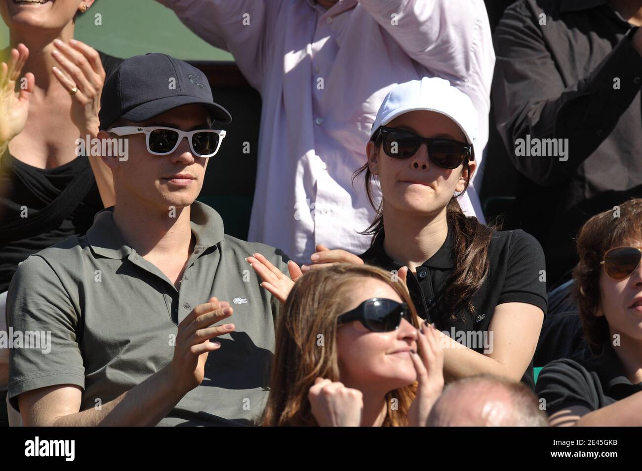 Hayden Christensen und Freundin Rachel Bilson beim French Open Tennis von Roland Garros in Paris, Frankreich am 29. Mai 2009. Foto von Gorassini-Guignebourg/ABACAPRESS.COM Stockfoto