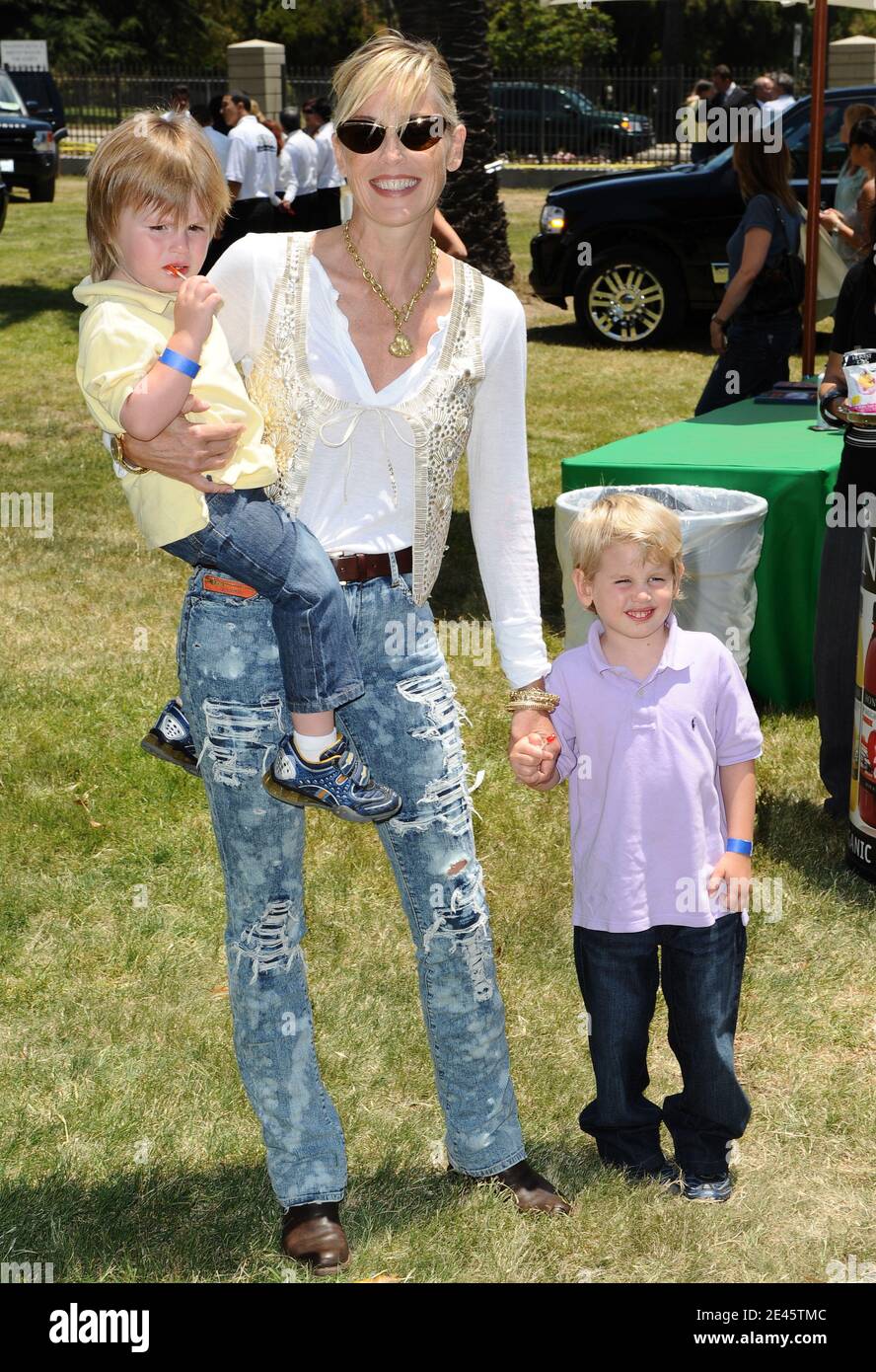 Sharon Stone trifft am 7. Juni 2009 im Wadsworth Theatre in Westwood, Los Angeles, CA, USA, zum „A Time for Heroes“ Celebrity Carnival zugunsten der Elizabeth Glaser Pediatric AIDS Foundation ein. Foto von Lionel Hahn/ABACAPRESS.COM Stockfoto