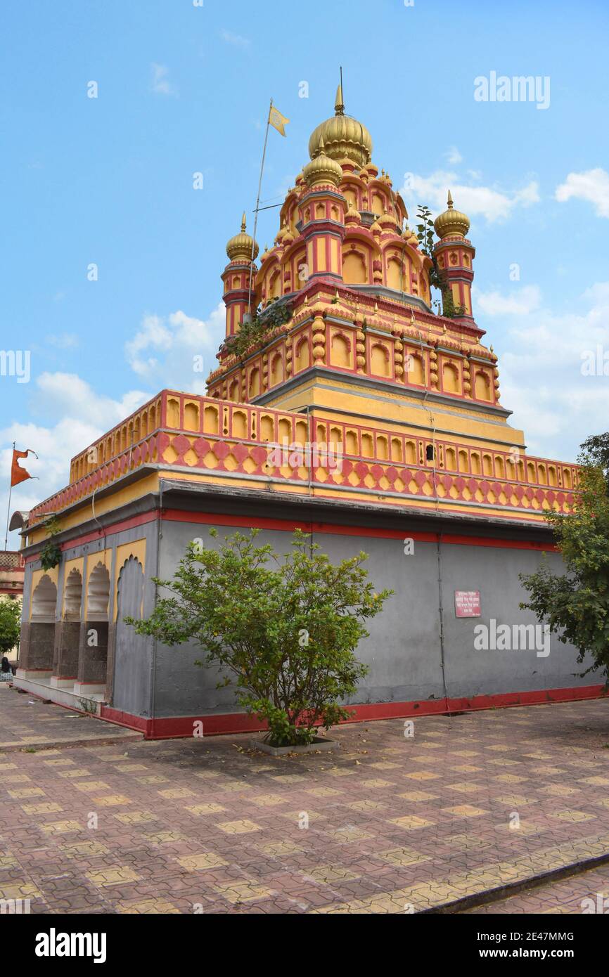 Vertikal geschossen von der Rückseite des Parvati Hill Temple