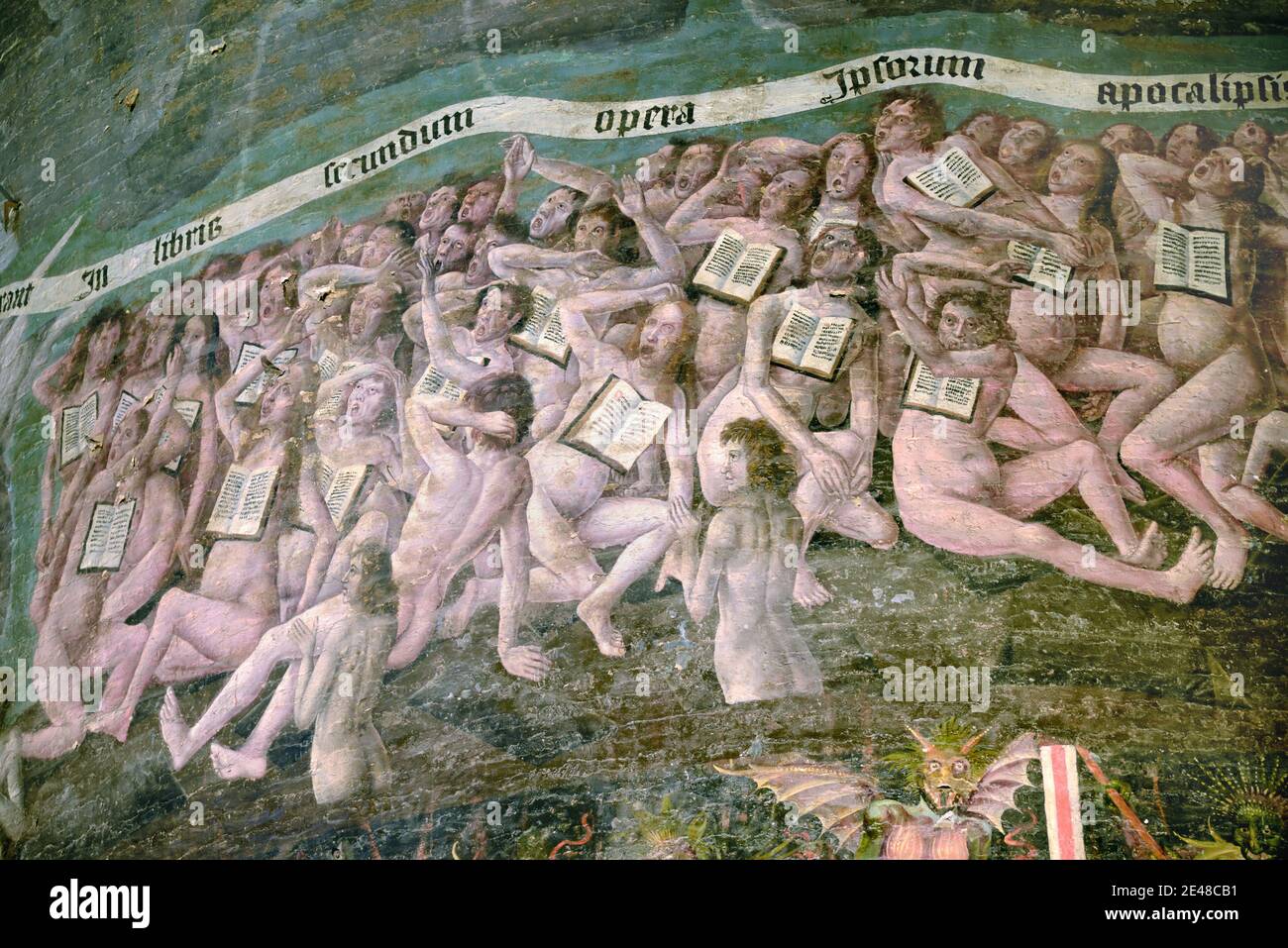 Das Fresko des Jüngsten Gerichts, Wandgemälde oder Wandgemälde (um 15), mit Christlichen Sündern, die Bibeln halten, in der Kathedrale von Saint Cecile Albi Tarn Frankreich Stockfoto