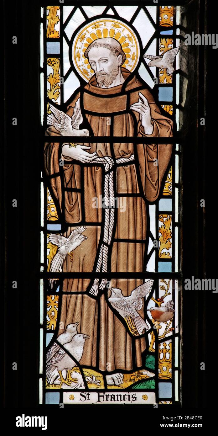 Ein Buntglasfenster, das den Heiligen Franz von Assisi, die Kirche von Exford, Somerset, England, darstellt Stockfoto