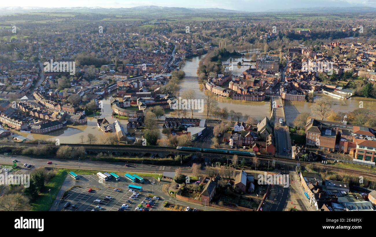 Shrewsbury, Shropshire, Vereinigtes Königreich, Januar 22. 2021. Der Fluss Severn überflutet die Stadt in Coleham in der Nähe der Englischen Brücke. Kredit: Sam Bagnall Copyright 2020 © Sam Bagnall Stockfoto