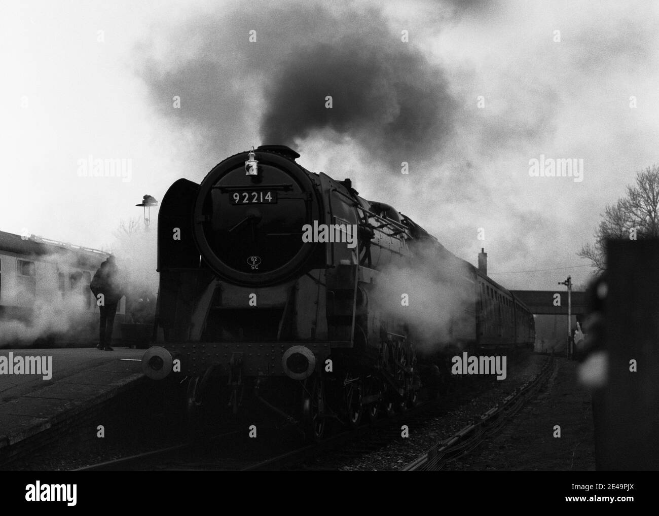 Loughborough, Großbritannien - Februar 2020: Ein Dampfzug an der Great Central Heritage Railway. Stockfoto