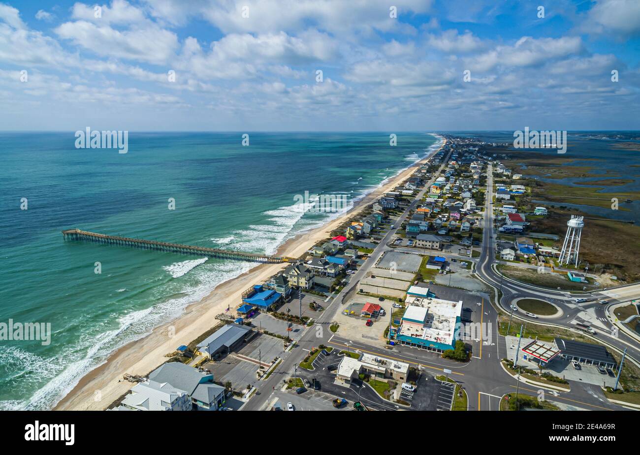 Luftaufnahme der Surf City der Pier auf Topsail Island Stockfoto